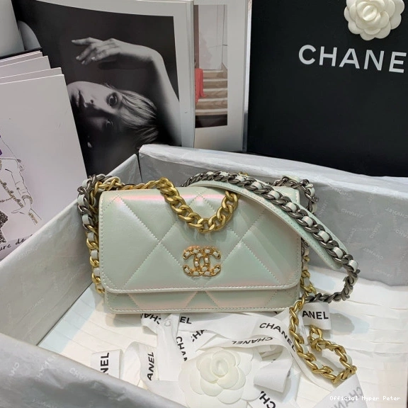 HyperPeter ON WALLET CHAIN CHANEL19 0805